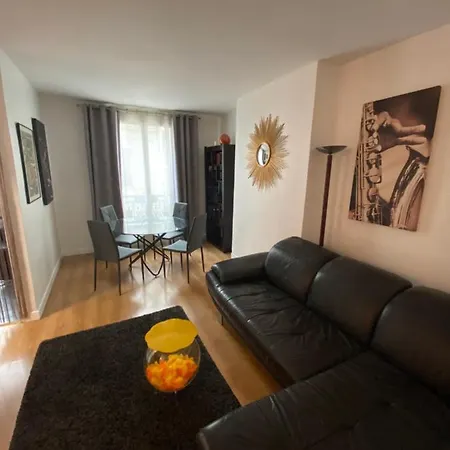 Champs Elysees Trocadero Apartment